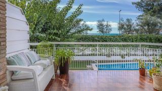 Apartament a Can Girona - Terramar - Vinyet. Apartamento en primera línea de mar, vinyet