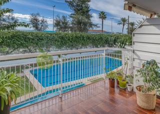 Apartament a Can Girona - Terramar - Vinyet. Apartamento en primera línea de mar, vinyet