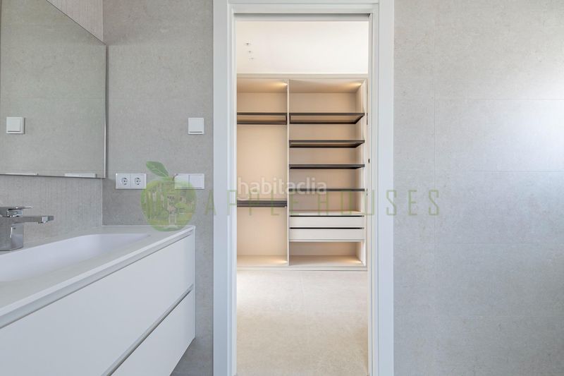 Foto 4aa24e5f-f367-41be-9766-d396330b4ab3. Casa amb calefacció aparcament piscina a Can Pei Sitges
