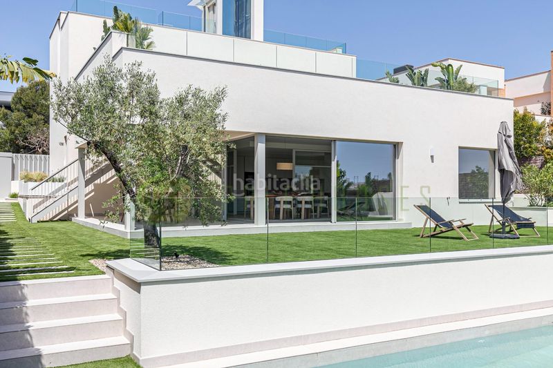 Foto b5147882-3f3c-46aa-be2a-f135a56deaf4. Casa amb calefacció aparcament piscina a Can Pei Sitges