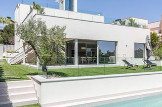 House  Carrer de margarida xirgu. Espectacular casa en venta en la plana