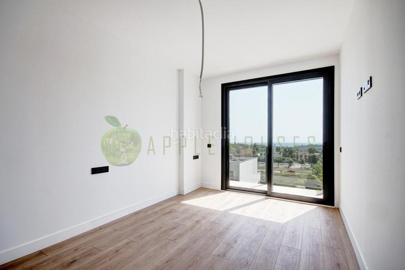 Foto b574ff54-3006-4266-bd72-0a04968ed6aa. Ático  de obra nueva con vistas al mar, luminoso y elegante en Vilanova i la Geltrú