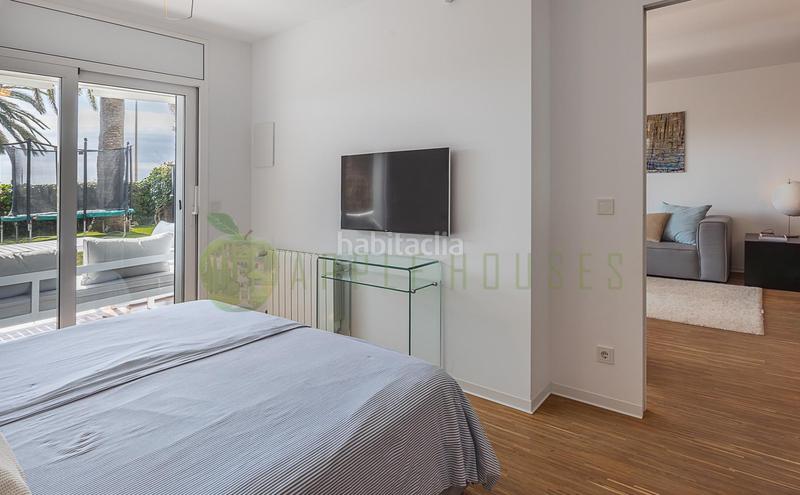 Foto 076f0d02-1a3d-4102-a73f-b0814d6fa41c. Erdgeschoss mit heizung parking pool in Can Girona - Terramar - Vinyet Sitges