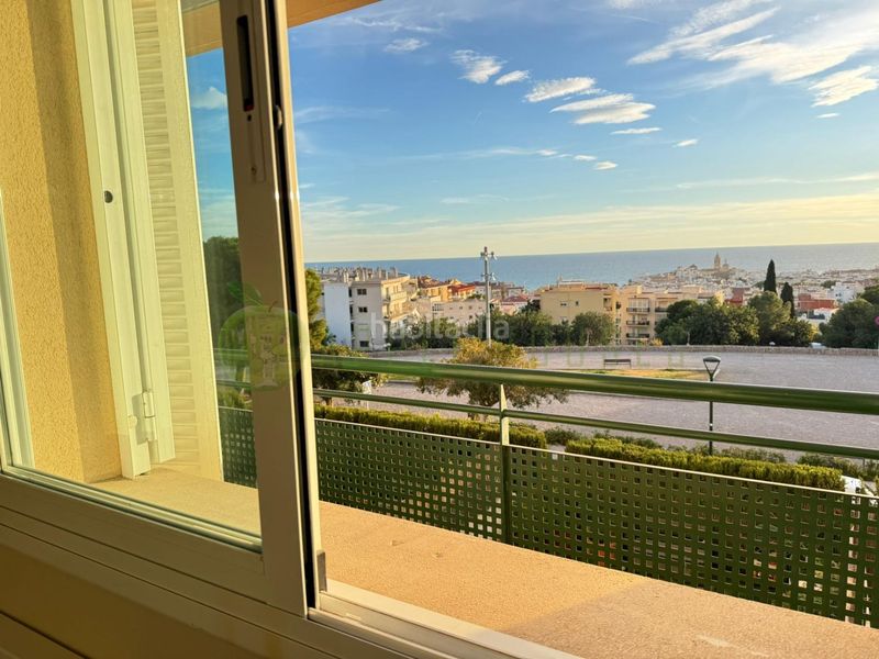 Foto 4fe8c73d-9d65-483b-874d-c49ff7a38e38. Duplex avec chauffage parking dans Els Molins - Pins Vens Sitges