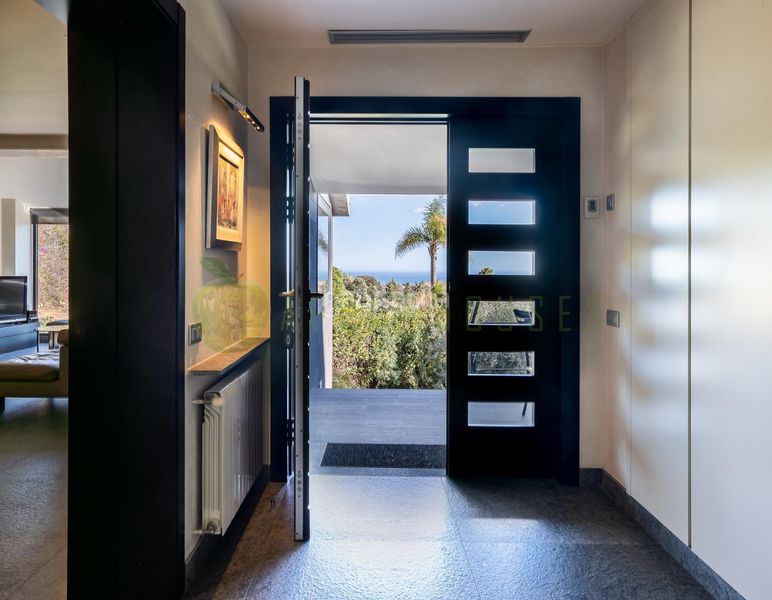 Foto 228e9d9e-2832-4214-924b-6218d6d6e12c. Casa amb calefacció aparcament a Premià de Dalt