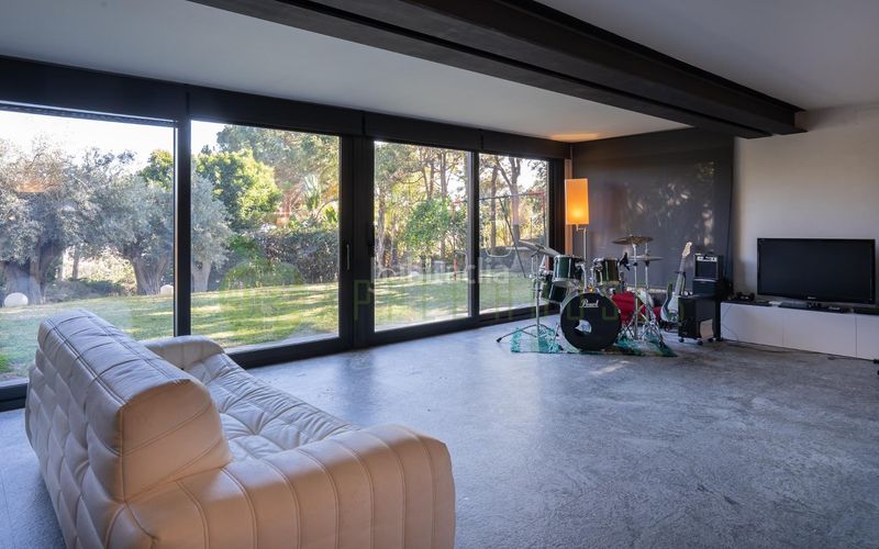 Foto 36ff317c-0add-4c0f-a52d-242905011a55. Casa amb calefacció aparcament a Premià de Dalt