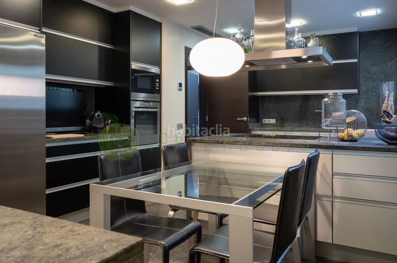 Foto 4a865a03-6dfc-4dda-a788-4eb864fa78cd. Casa amb calefacció aparcament a Premià de Dalt