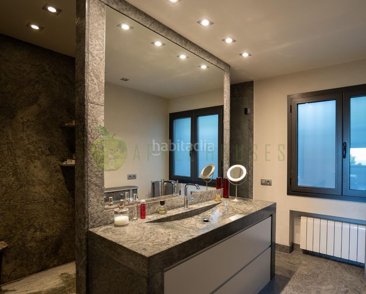 Foto b037a87a-5905-4658-96fb-b1becead052d. Casa amb calefacció aparcament a Premià de Dalt