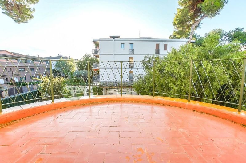 Foto 1caa9afe-06b6-45df-be80-50998beb2929. Casa amb calefacció aparcament piscina a Can Girona - Terramar - Vinyet Sitges