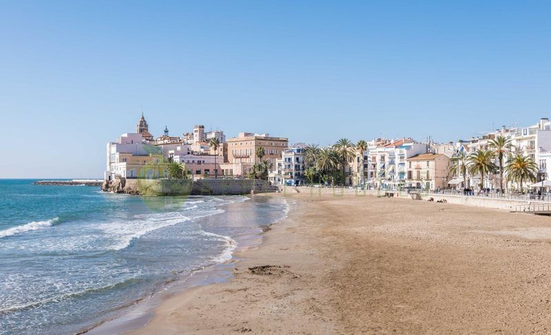 Foto 40f80c68-a22f-4b01-b53d-364148ea193b. Pis a Centre Sitges