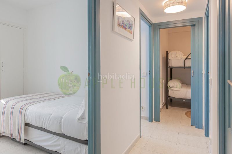 Foto b7e40f4a-ff05-49d7-ba78-26b1bfacb653. Pis amb aparcament piscina a Can Girona - Terramar - Vinyet Sitges