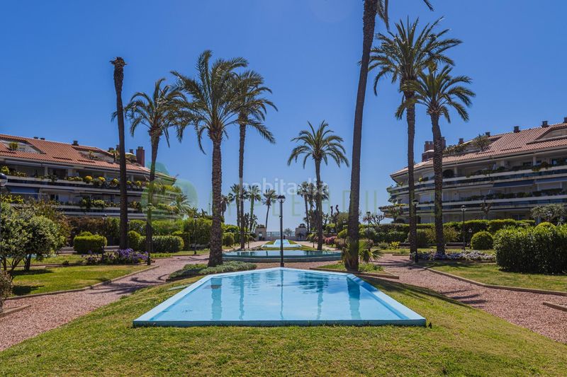Foto d4072942-3a98-4cd9-adbe-1338d6c786d0. Àtic amb calefacció aparcament piscina a Can Girona - Terramar - Vinyet Sitges