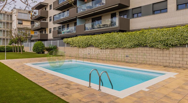 Foto e35a2bda-3c8b-4695-958f-a1182da46dfb. Àtic amb calefacció aparcament piscina a La Plana Sitges
