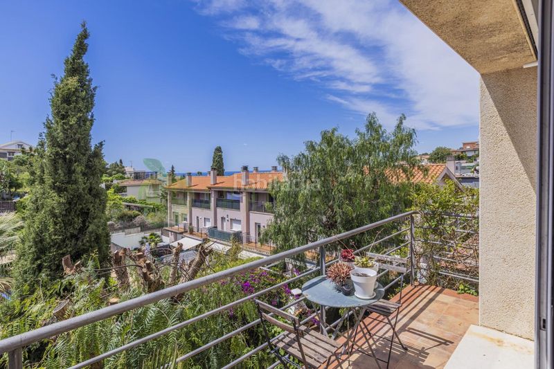 Foto 06b0f8ae-9313-4545-8a8c-c458a33a91ff. Casa adossada amb calefacció aparcament piscina a Sitges