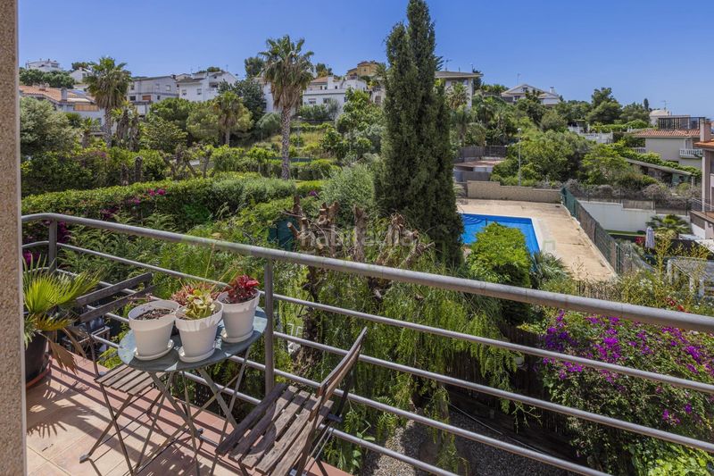Foto aaf6e590-15b4-4108-a46d-1c0fef7360c6. Casa adossada amb calefacció aparcament piscina a Sitges