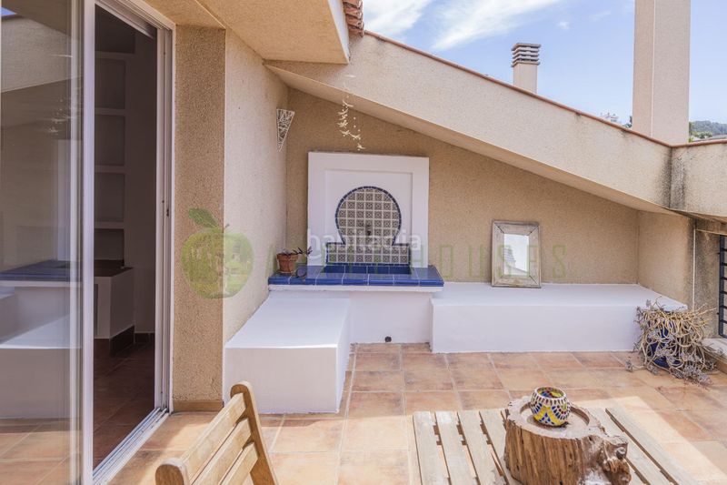 Foto dc8015a7-8380-4446-96ce-ed6854511dd1. Casa adossada amb calefacció aparcament piscina a Sitges