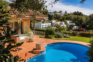Casa a Vallpineda-Santa B�rbara. Villa familiar en vallpineda
