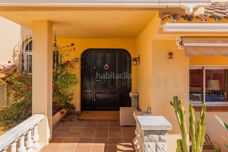 Foto 2da81a2f-1b45-4223-88be-78e344053bb2. Casa amb calefacció aparcament piscina a Vallpineda-Santa Bàrbara Sitges