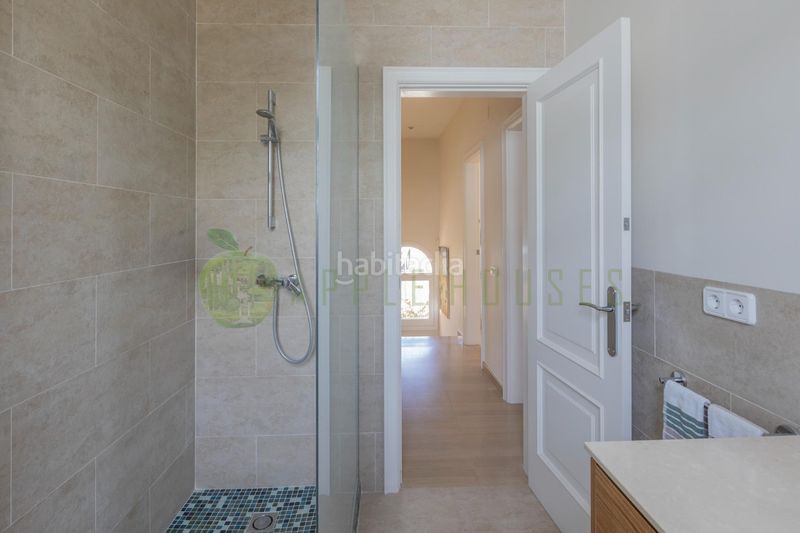 Foto 68f7ab4a-1fa6-4869-ba1e-db75792bf2cd. Casa amb calefacció aparcament piscina a Vallpineda-Santa Bàrbara Sitges