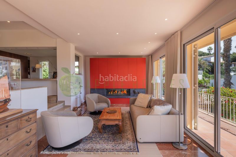 Foto 784c5a67-22a8-4685-8f7a-0b37d10468ba. Casa amb calefacció aparcament piscina a Vallpineda-Santa Bàrbara Sitges