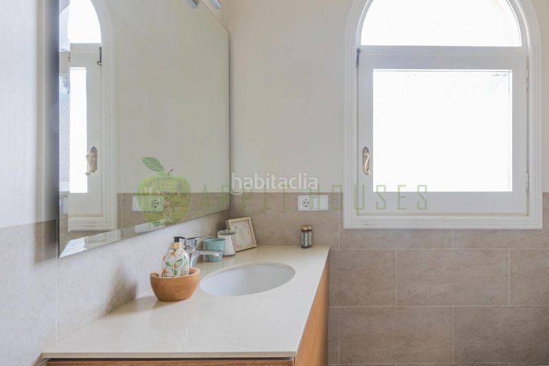Foto 847591d2-4278-4c63-9e02-a4f7f2154ca9. Casa amb calefacció aparcament piscina a Vallpineda-Santa Bàrbara Sitges
