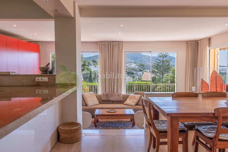 Foto 9c48b9c3-0614-4f63-bf35-e5f8e8f48f73. Casa amb calefacció aparcament piscina a Vallpineda-Santa Bàrbara Sitges