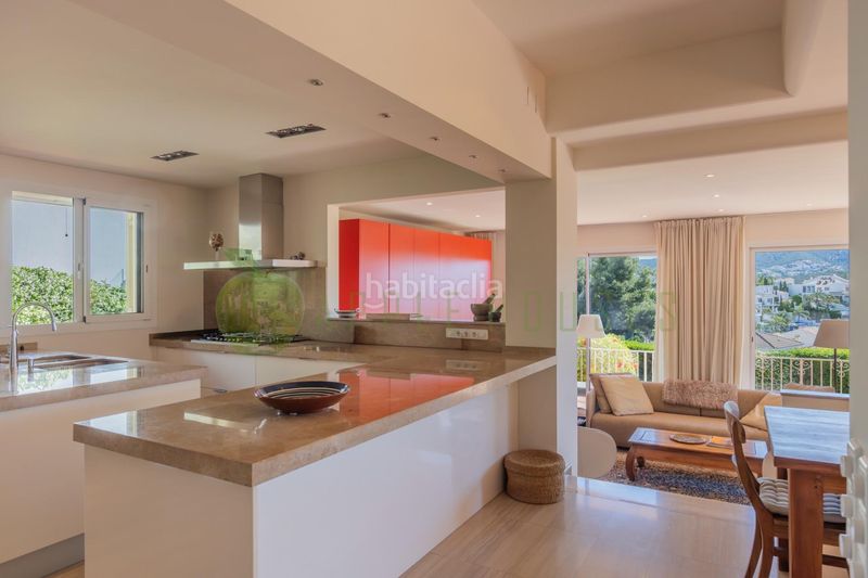 Foto a1935574-ab41-4f0a-bd14-645b90e41a98. Casa amb calefacció aparcament piscina a Vallpineda-Santa Bàrbara Sitges