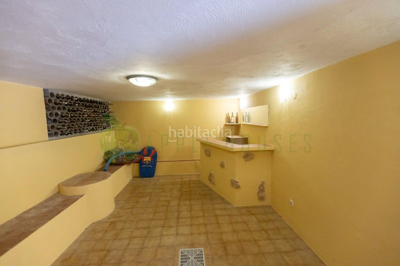 Foto b108ca5d-5bb2-45d6-92e1-5eb4b5623811. Casa amb calefacció aparcament piscina a Vallpineda-Santa Bàrbara Sitges