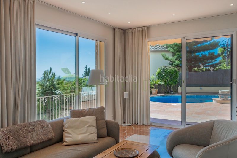 Foto babcc3fb-9120-4eb6-b91d-882e3d9fb433. Casa amb calefacció aparcament piscina a Vallpineda-Santa Bàrbara Sitges