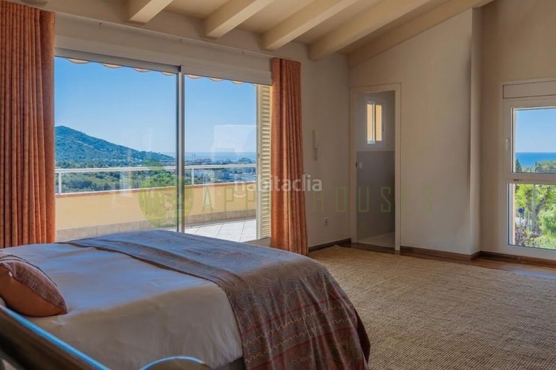 Foto c917a827-9f92-4394-a0b2-c8da5bee77af. Casa amb calefacció aparcament piscina a Vallpineda-Santa Bàrbara Sitges