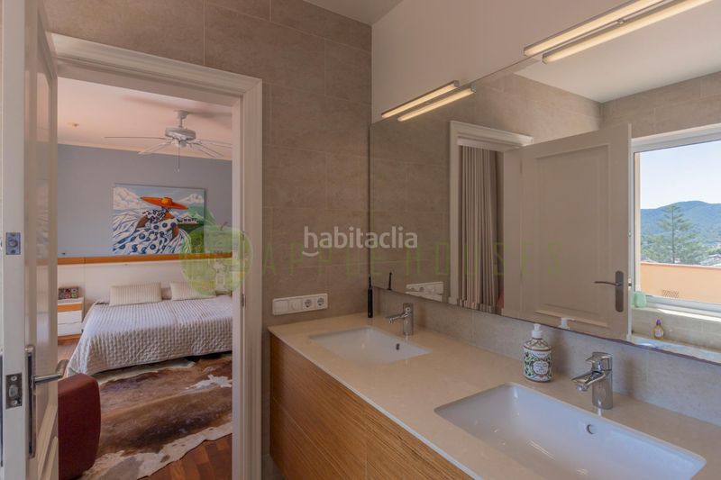 Foto c9d49c7c-4088-46d0-8eaf-bf2c4f3ed1c3. Casa amb calefacció aparcament piscina a Vallpineda-Santa Bàrbara Sitges