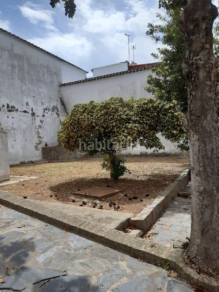 Foto c1bbdeb9-a94c-4b46-ae1a-254118fb0a1c. Edifici a barrio el cortinal 18 a Constantina