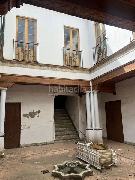 Foto f8613dc2-d4e5-498a-bd80-bcf99f0e12c1. Edifici a barrio el cortinal 18 a Constantina