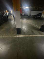 Aparcament cotxe a Puerta real de españa 389. En venta plaza de garaje doble privada dentro del parking públic