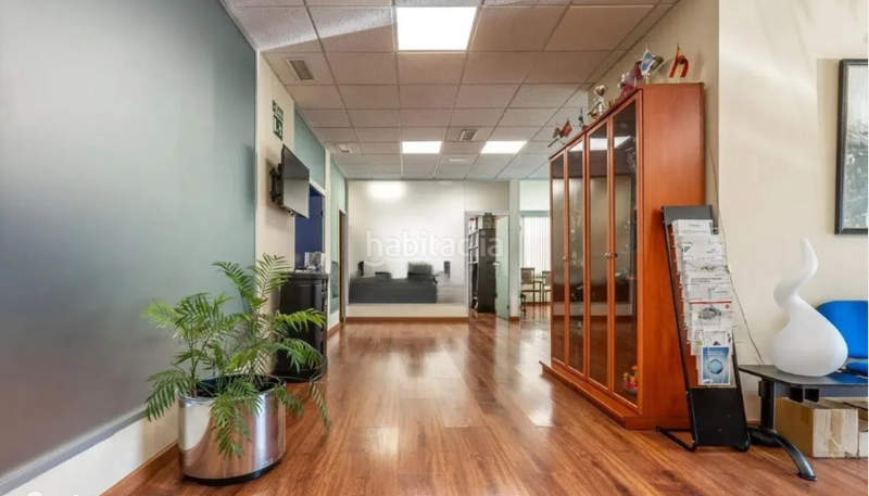 Foto 38ead1f7-ea5e-4a08-84b4-e5a46e38aa4d. Locale commerciale con riscaldamento in Barrio de Zaidín Granada