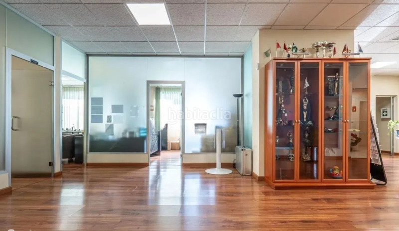 Foto 8a86988a-f6bb-454f-8138-b3196cb9727b. Locale commerciale con riscaldamento in Barrio de Zaidín Granada