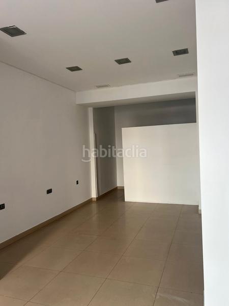 Foto 0523ed10-ba02-4131-ae3f-80e1cb4e9388. Locale commerciale in avenida de barcelona 9 in Barrio de Zaidín Granada