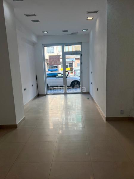 Foto aa67790b-c94f-4f2e-8b48-1f4fe3272657. Locale commerciale in avenida de barcelona 9 in Barrio de Zaidín Granada