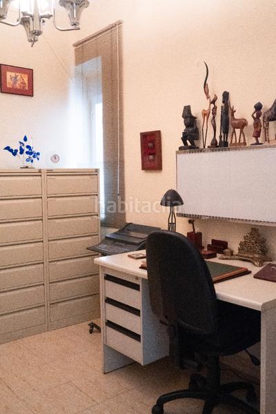 Foto b356bfc4-2590-48bf-9d78-9d9e75510ee3. Piso en calle gran capitán 17 maravilloso piso en la calle melchor almagro en Granada