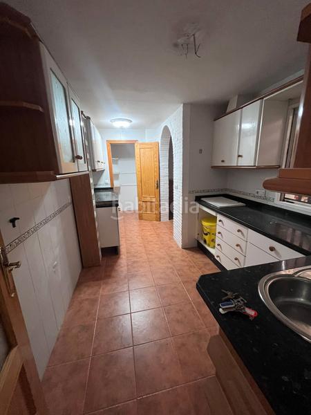 Foto 210f217d-7bf6-46d4-ad46-5ea8234b0dc0. Casa aparellada a calle cuesta godoy 17b a Velilla - Velilla Taramay Almuñécar