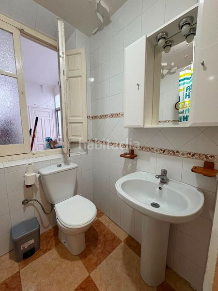 Foto 1ef69220-ef89-4457-a2de-758fd6898d27. Edificio en calle ventanilla 34 edificio en venta en calle ventanilla. en Granada