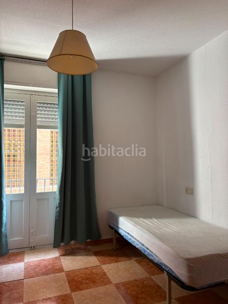Foto f90d7ba5-9dba-40e3-bc89-2d75cda6f0ba. Edificio en calle ventanilla 34 edificio en venta en calle ventanilla. en Granada