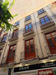 Appartement à Calle mesones 47. Luminoso piso exterior con techos altos en calle mesones – 225.0