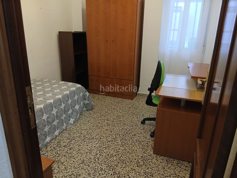 Foto dcdfbe58-af82-4391-80bd-cefa76ec59ed. Lloguer pis a calle doctor pareja yébenes 2 a Plaza de Toros Granada