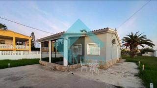 Chalet en El Grao. Casa  reformada a nuevo en la marjaleria