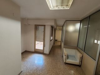 Oficina en Hospital - Plaza del Real. 2 entresuelos con posibilidades