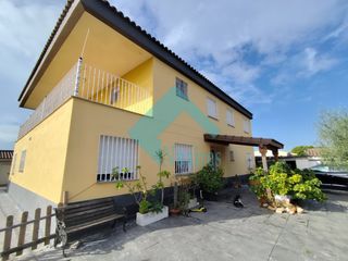 Xalet a El Grao. Chalet  con dos viviendas en marjaleria