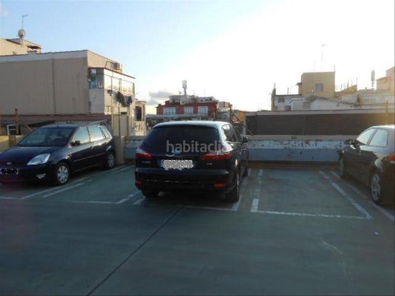 Foto 6e2c0700-af31-4604-8491-febfbdf810ea. Parking voiture dans La Torrassa Hospitalet de Llobregat (L´)