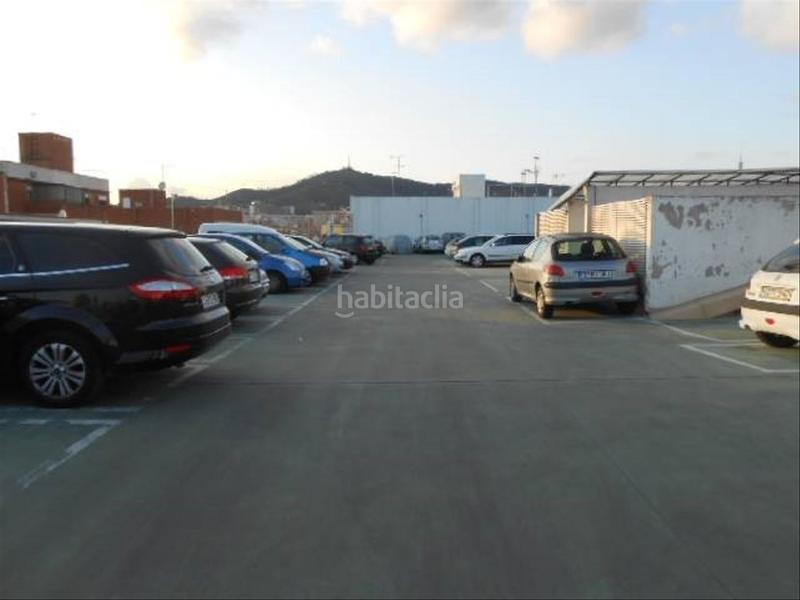 Foto e620144e-2cbd-459d-96e9-cbb299e98651. Parking voiture dans La Torrassa Hospitalet de Llobregat (L´)