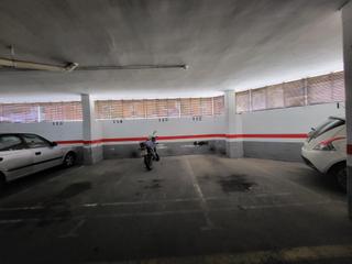 Parking voiture à La Torrassa. Se venden en conjunto